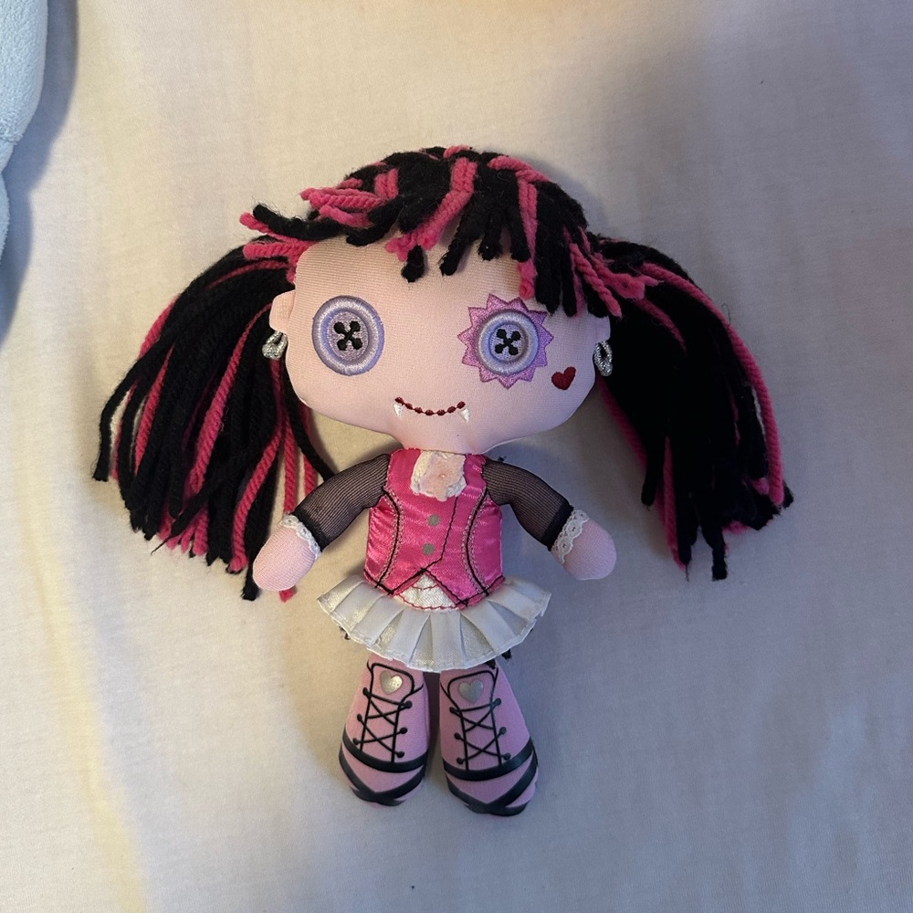 Ragdoll draculaura